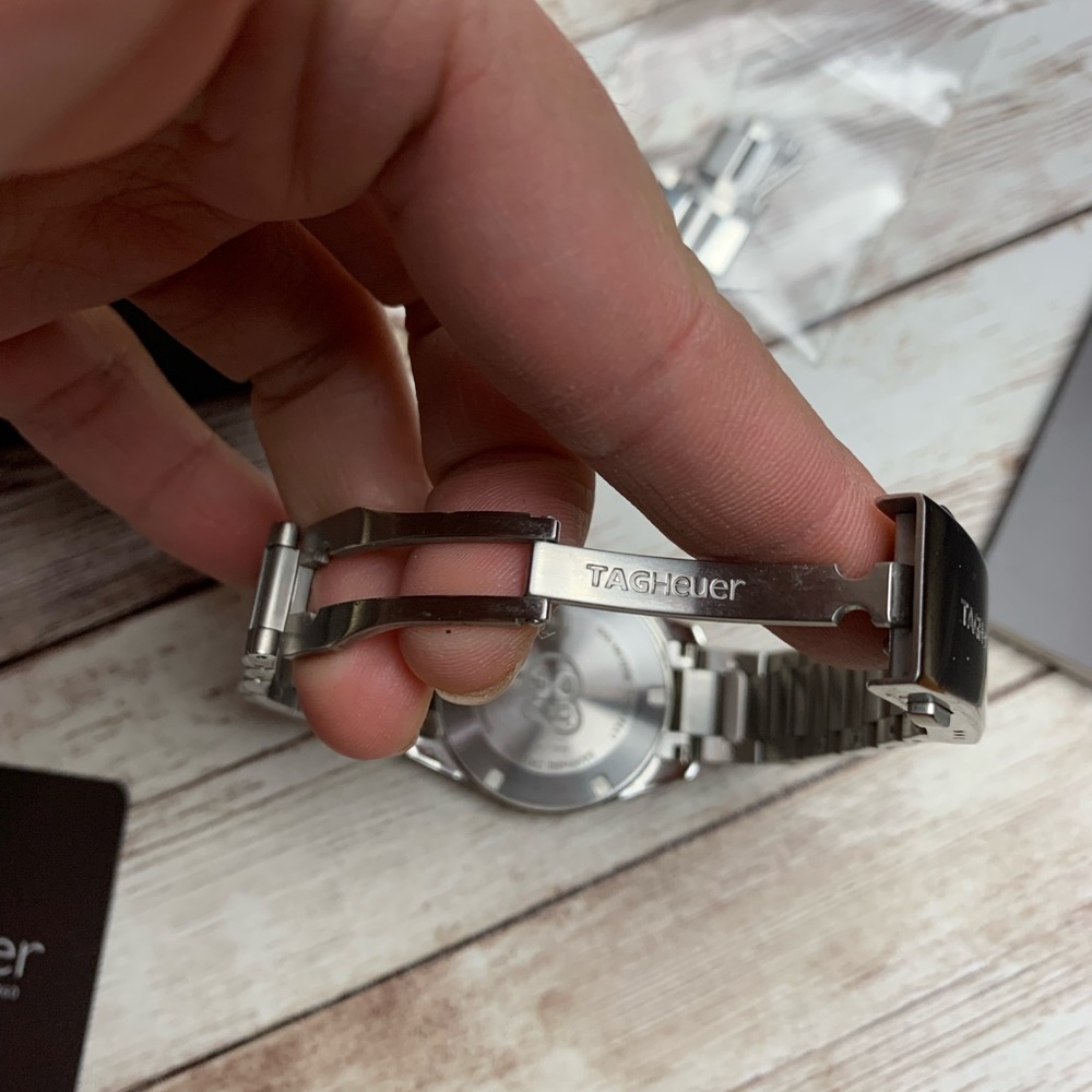 Tag Heuer Stainless Steel Silver and White Aquaracer Watch - Picture 5 of 8